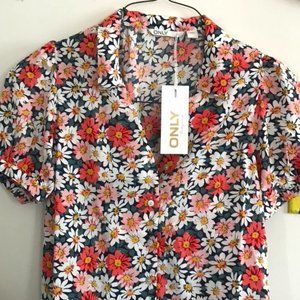 *NWT* ASOS Only Floral Button Up